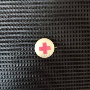 Rare Vintage Red Cross Pinback Pin Button 1940 WWII Phenomenal Condition Nurse
